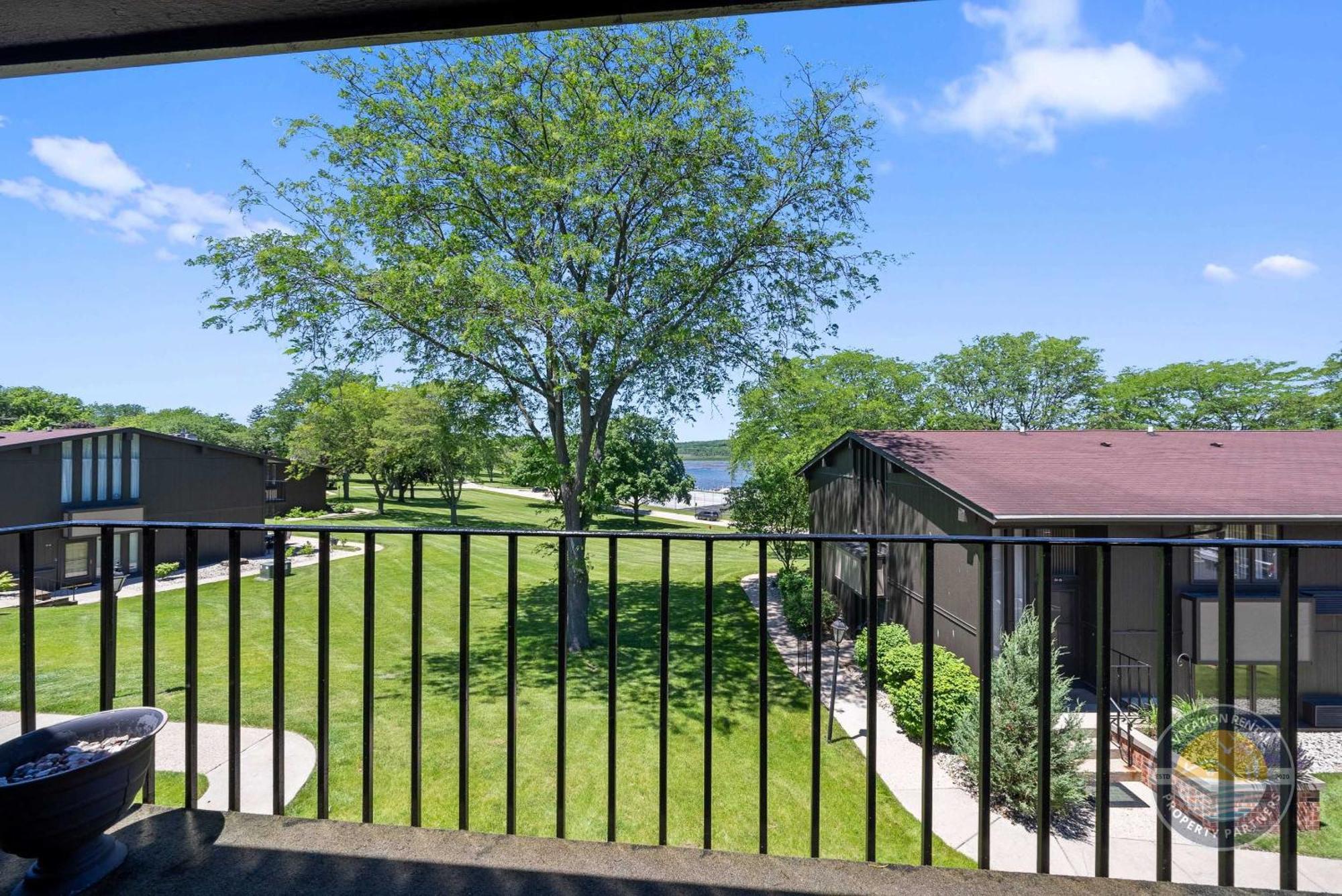 New Lake Como Condo With Lake Views 레이크 제네바 외부 사진